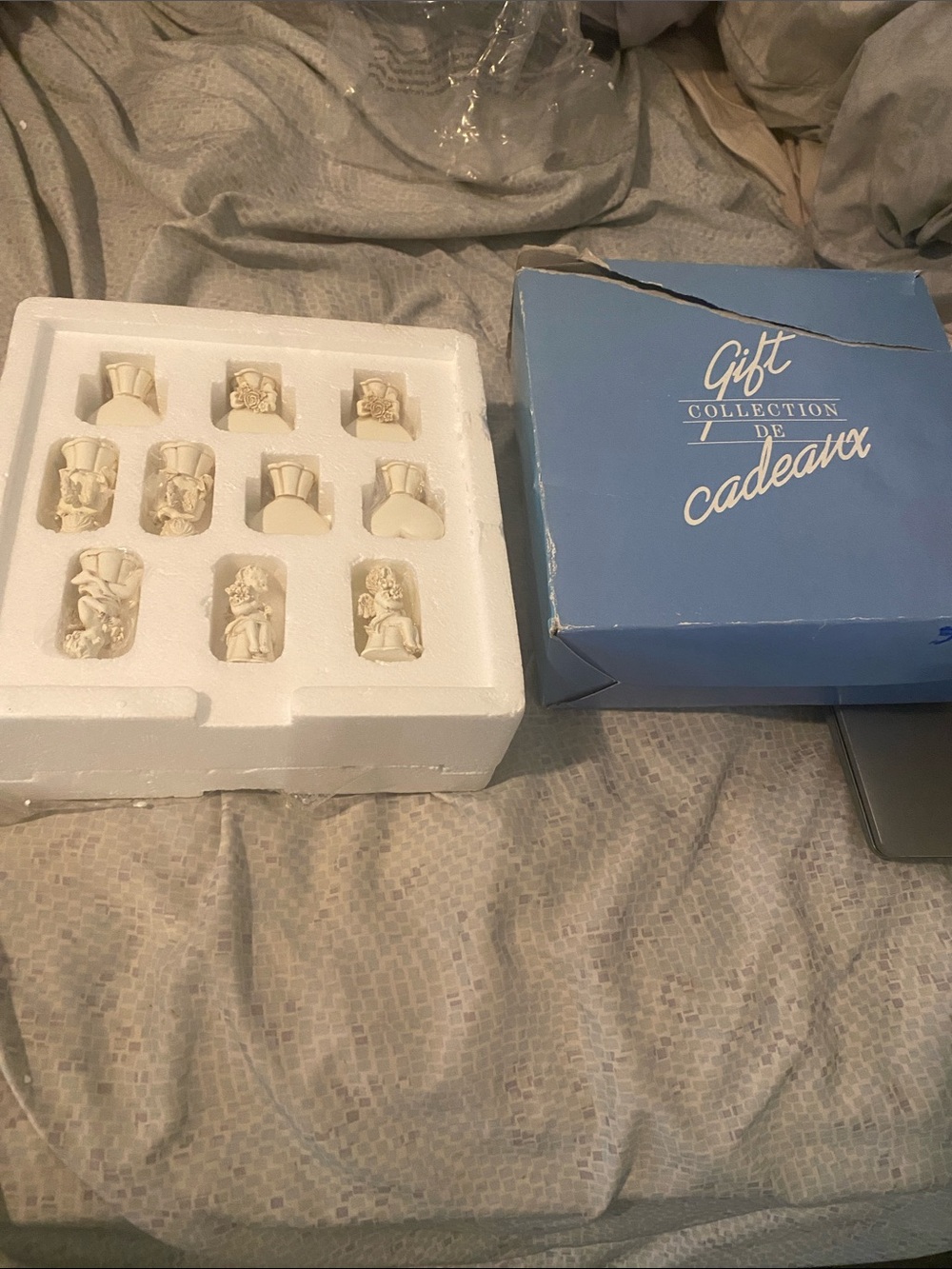 Vintage Avon cherub tic tac toe